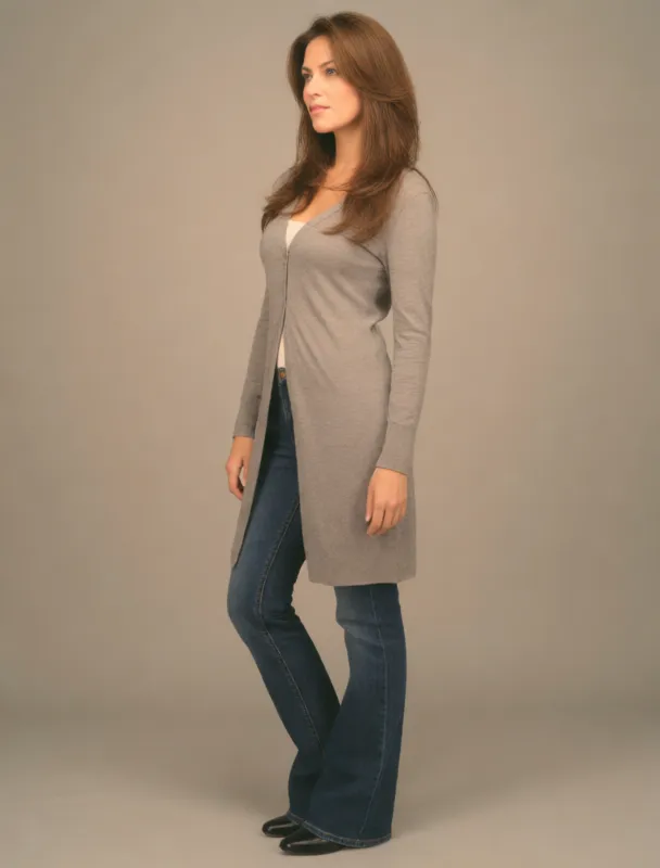long cardigan over jeans by krea 2
