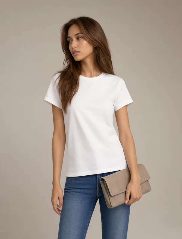clutch by qwen image 2.1