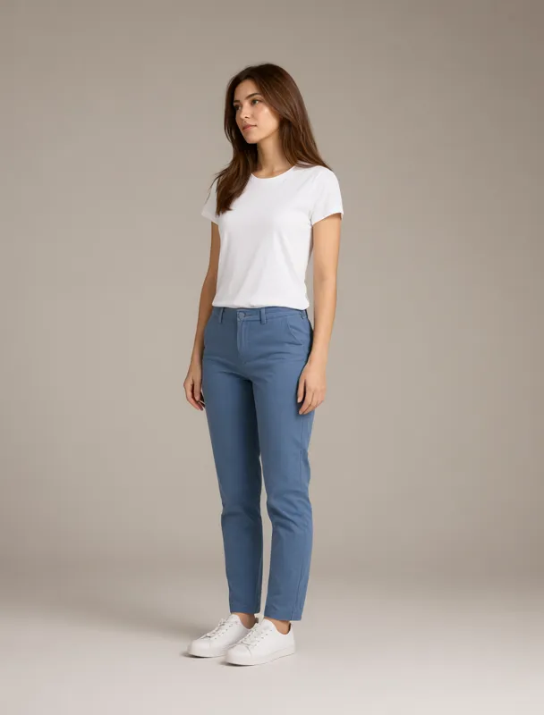 chinos by qwen image 2.1
