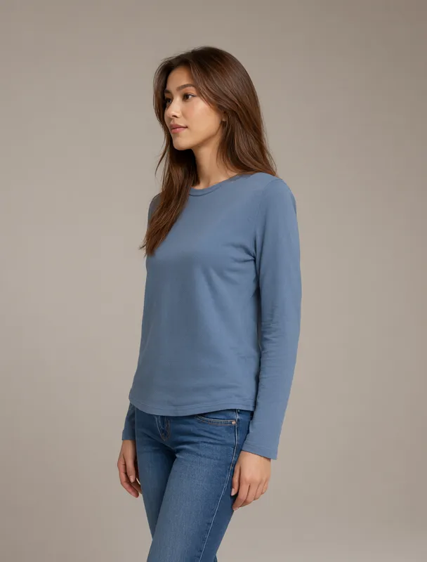 long sleeves by qwen image 2.1