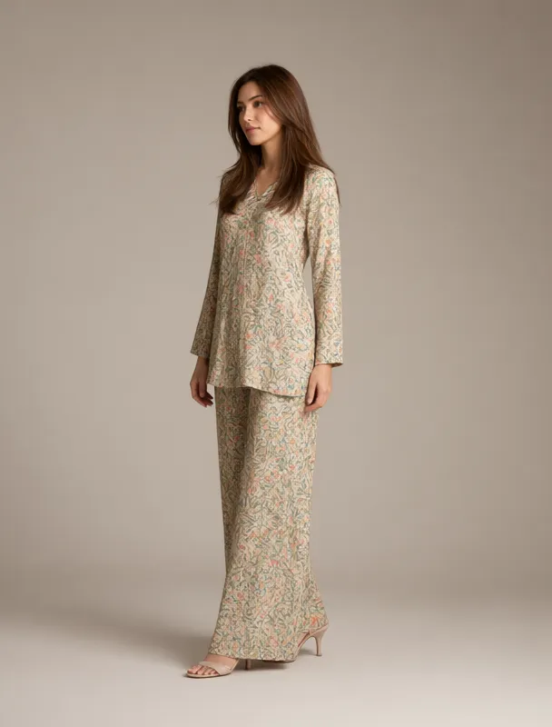 baju kurung by qwen image 2.1